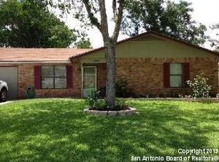 1306 Longhorn Dr, Floresville, TX 78114