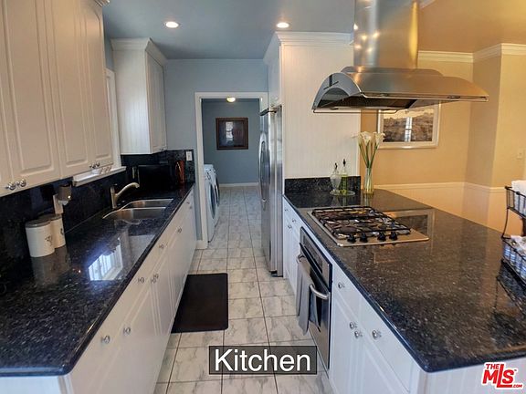 5th image of 2504 W Century Blvd