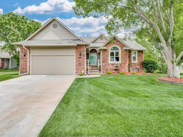 2420 N Hazelwood St, Wichita, KS 67205