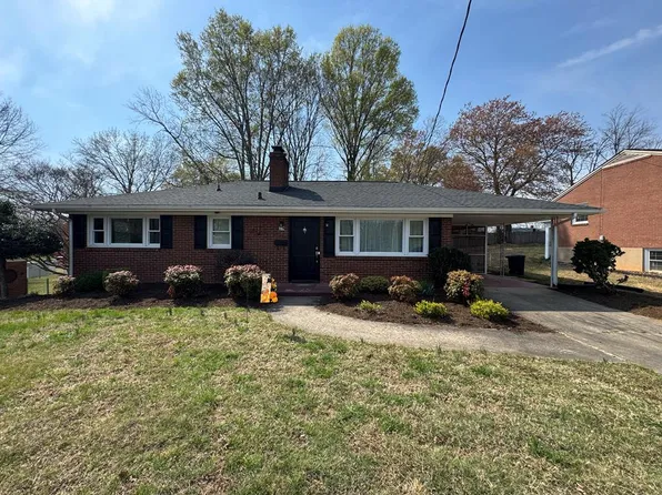 339 Lansbury Dr, Danville, VA 24540