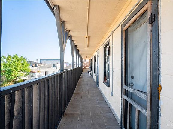 4th image of 130 N Texas Ave #5
