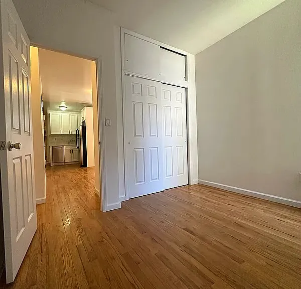 315 W 54th St #15 — Photo 5