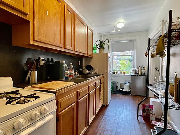 4th image of 84 Washington St #14
