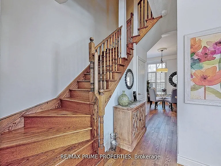 42 Cornell Meadows Ave — Photo 3