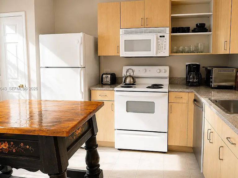 533 NE 3rd Ave #147 — Photo 7