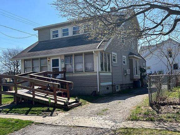 2nd image of 479 McKinley St