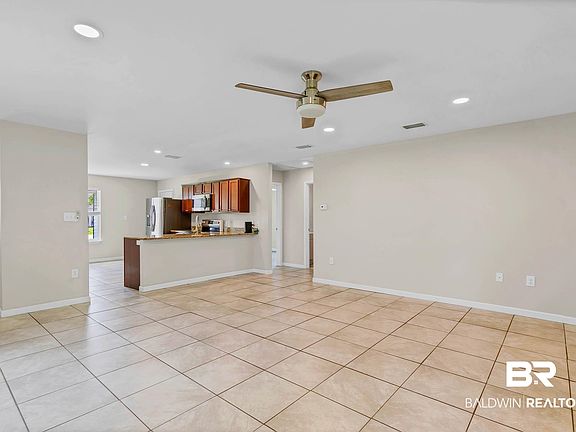4th image of 15030 Marem Dr