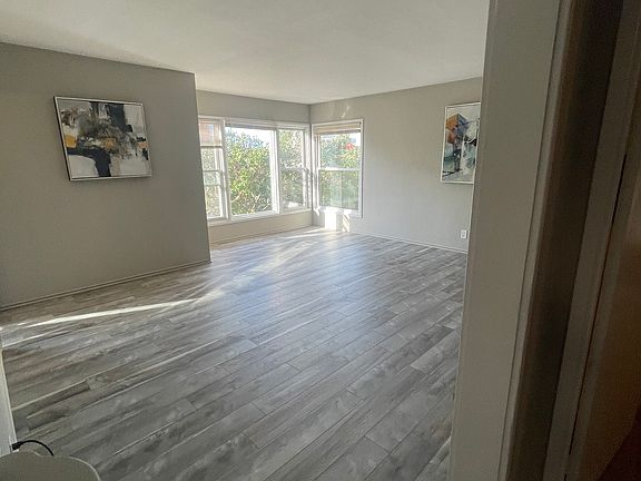 4th image of 2660 Gough St #203