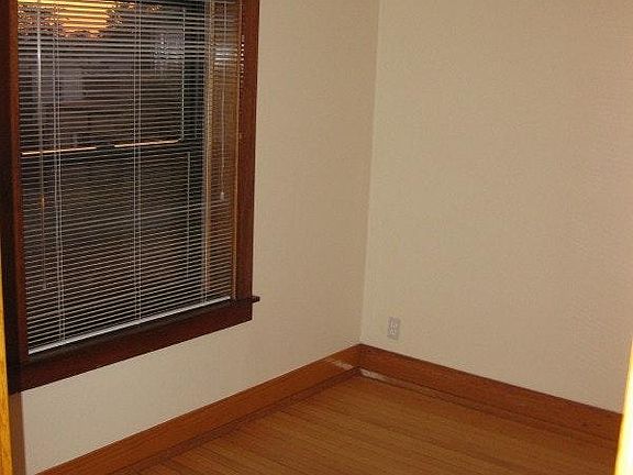 3rd image of 909 N Campbell Ave #3