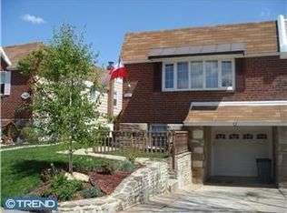 9857 Cowden St, Philadelphia, PA 19115