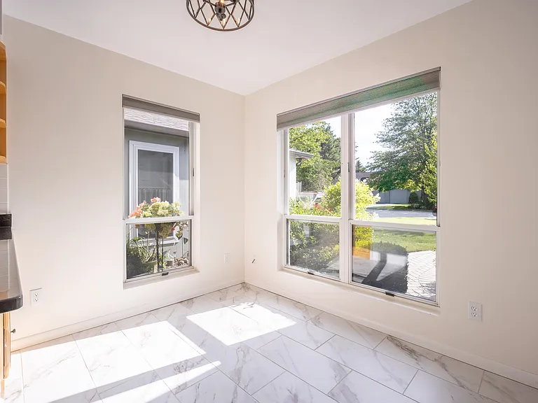 31 Pond Dr W — Photo 4