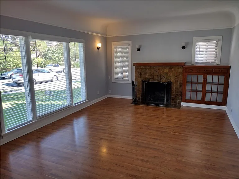 1629 Cota Ave — Photo 5