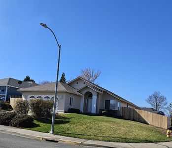 1750 Patriot Ln, Grants Pass, OR, 97527