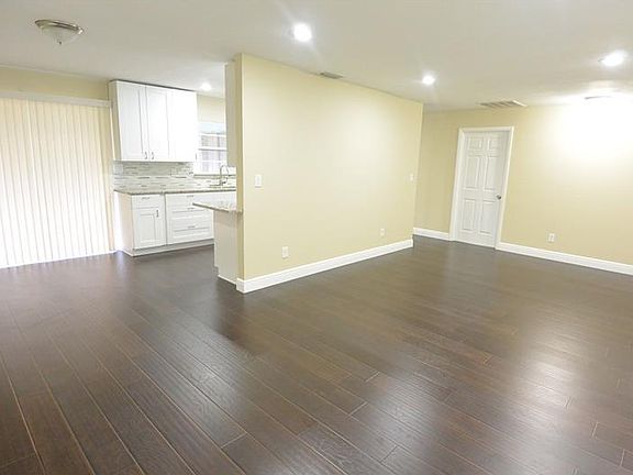 5th image of 14250 20th St