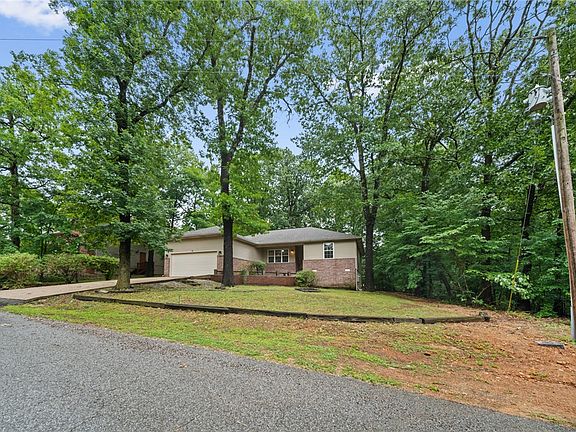 3rd image of 4 Winters Ln
