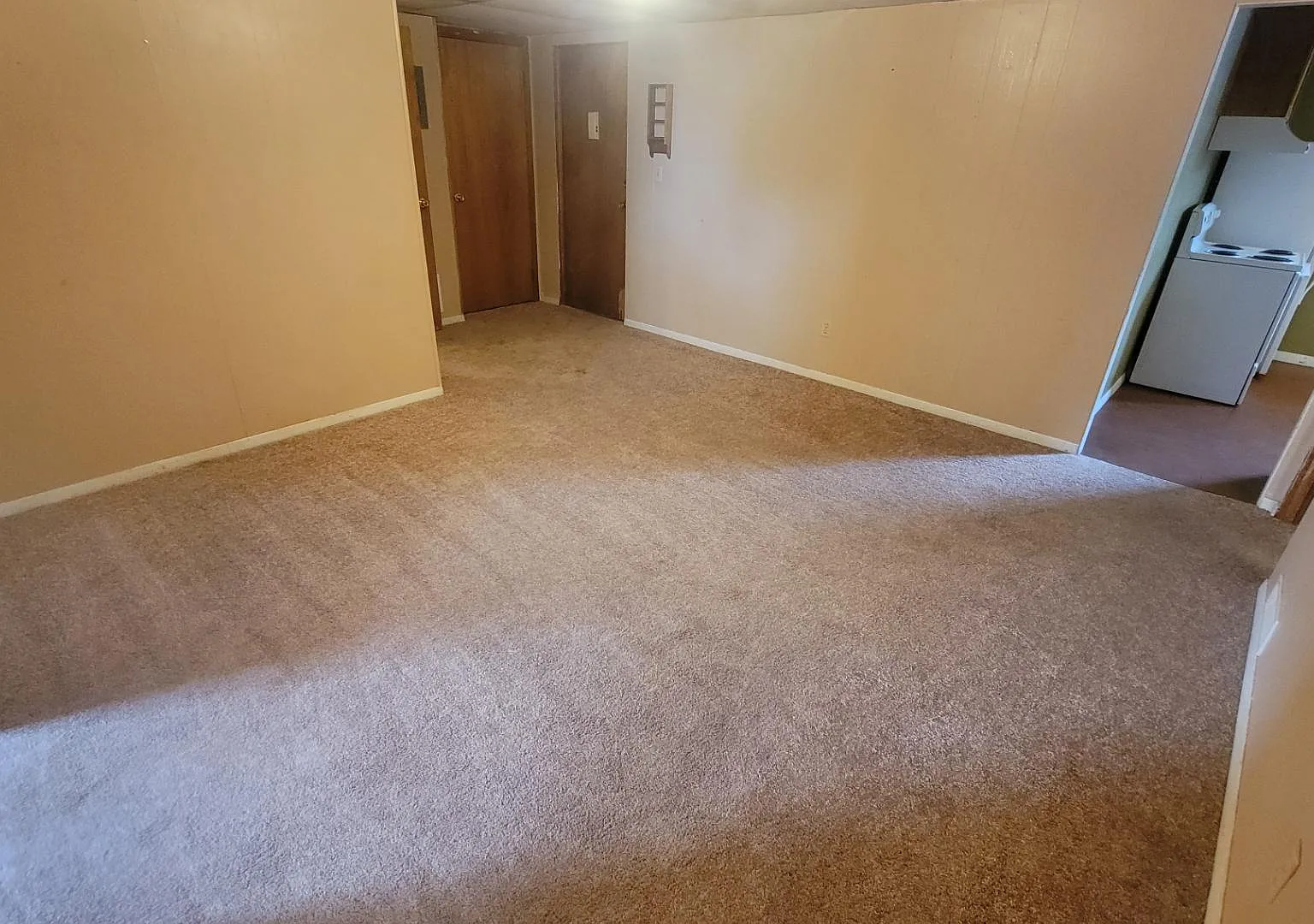 1011 Lincoln Street - 5 — Photo 4
