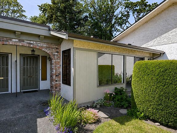 3rd image of 3968 Cedar Hill Rd #15
