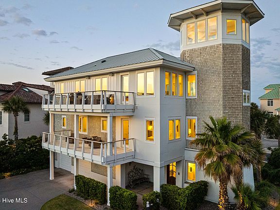 3rd image of 415 Oceana Way