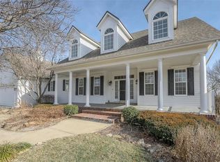 8149 Deer Run St, Lenexa, KS 66220