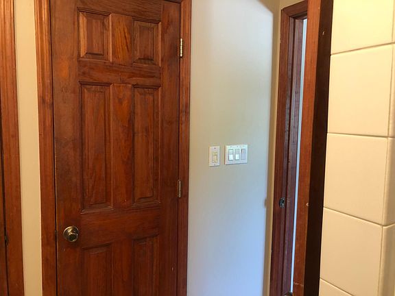 5th image of 81 E Cedar St