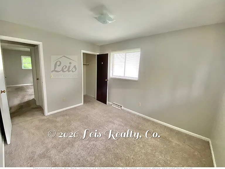 400 N Owens Dr #C — Photo 3
