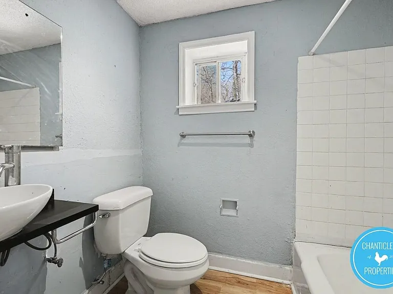 1047 W Academy St #12 — Photo 11
