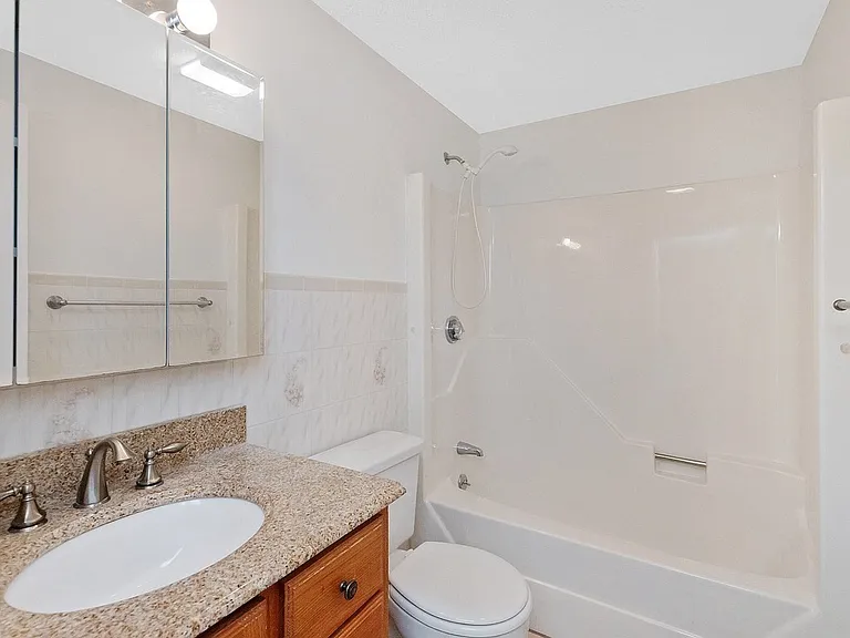 8 9th St #306 — Photo 11