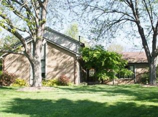 9438 Hopewell Rd, Cincinnati, OH 45249