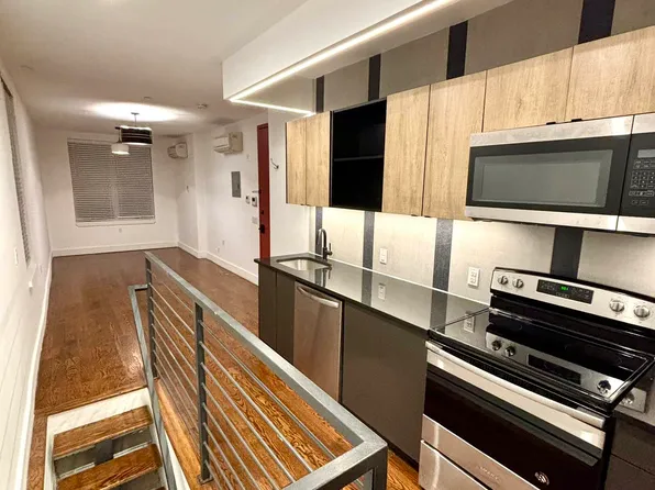 51 Cedar Street image 2 of 15