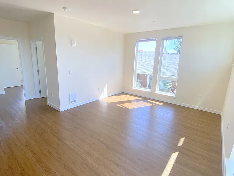 1439 NW 60th St #302BALLARD — Photo 5