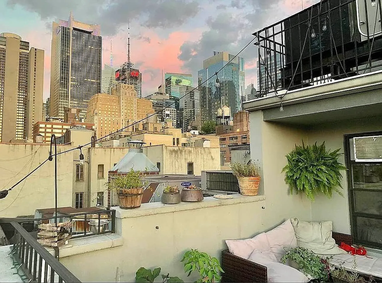 368 West 46th Street — Photo 1