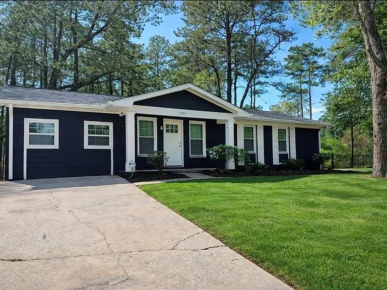 1551 Pine Glen Cir — Photo 20