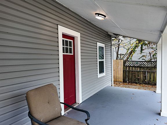 4th image of 302 28th St