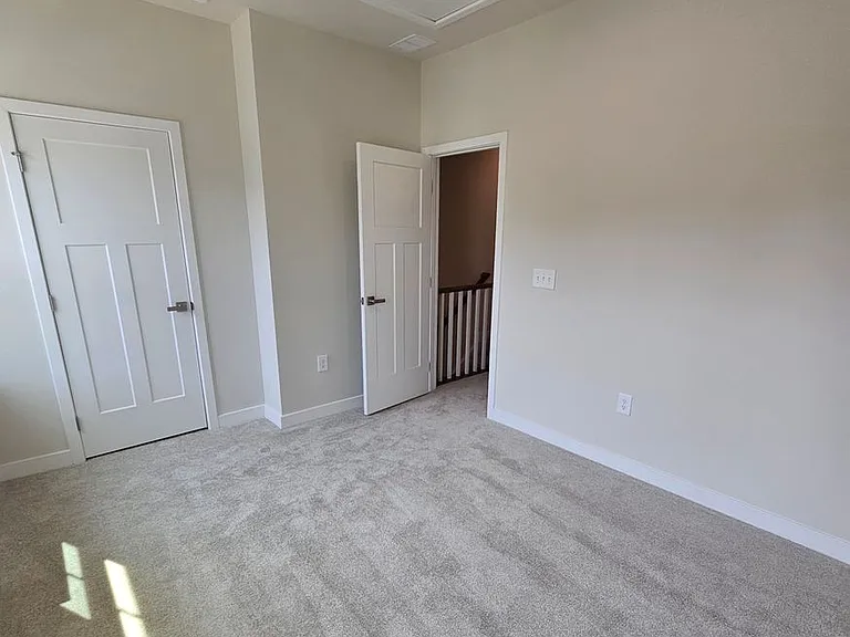303 Golan Cir #B — Photo 28