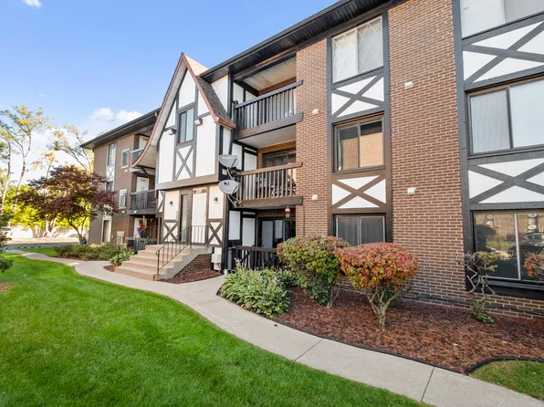 13616 Lamon Ave APT 411, Crestwood, IL 60418