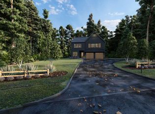 25 Woods Rd, Falmouth, ME 04105