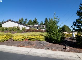 615 38th Pl, Florence, OR 97439