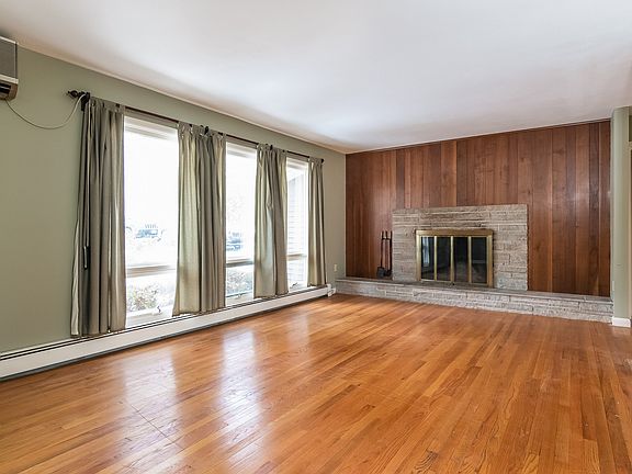 66 Woodland Drive