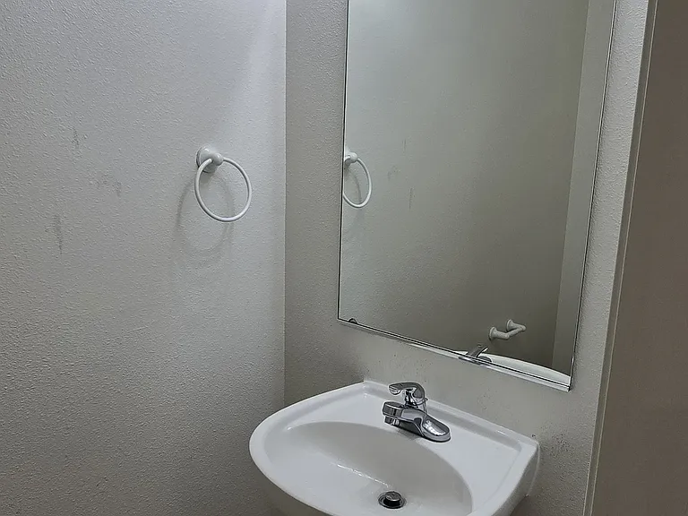 18558 SW Takena Ct — Photo 5