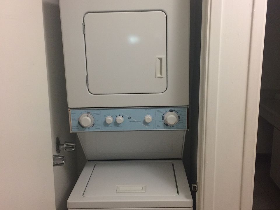 2nd image of 725 Piikoi St APT 203