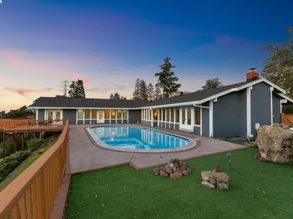 256 Castle Crest Rd, Alamo, CA 94507