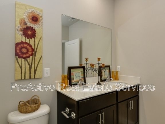 5th image of 4013 Colley Ave #202
