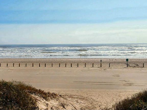 5th image of 800 Sandcastle Dr #306