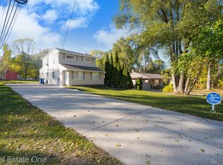 4281 Marcus Rd, Waterford, MI 48329