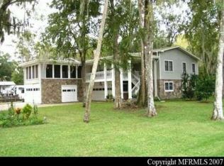 56220 Hyacinth Rd, Astor, FL 32102