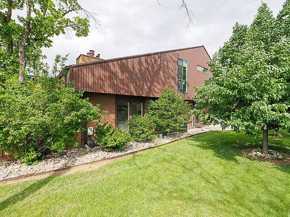 3rd image of 2074 E Michigan Ave