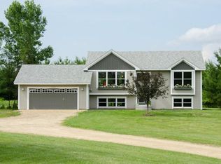 10655 Grey Cloud Island Dr S, Saint Paul Park, MN 55071