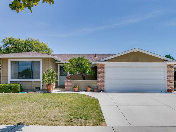 4th image of 6264 Blossom Ave