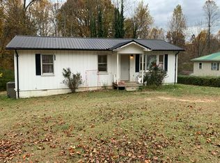 415 Shady Oaks Dr, Spencer, TN 38585