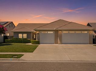 1980 Academy Avenue, Tulare, CA 93274